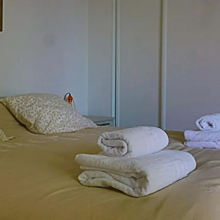 Proche Monaco 4 Personnes * ボーソレイユ