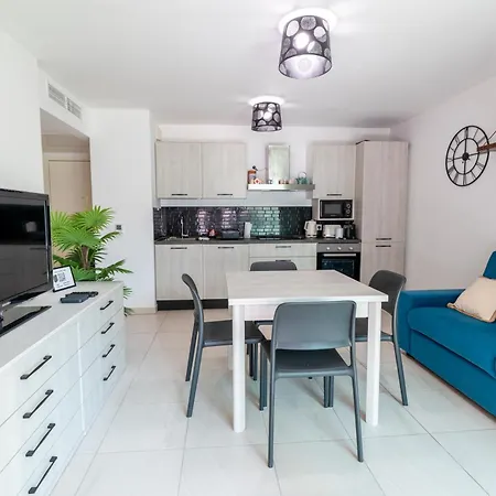 Апартаменты Cozy 1-bedroom With Ac & Garage Near *